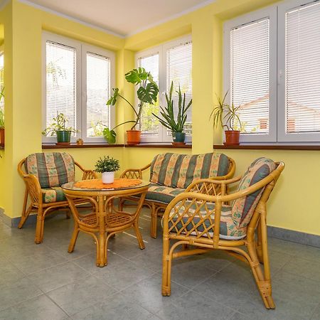 Apartments & Room Jagoda バスカ エクステリア 写真