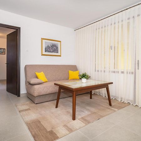 Apartments & Room Jagoda バスカ エクステリア 写真