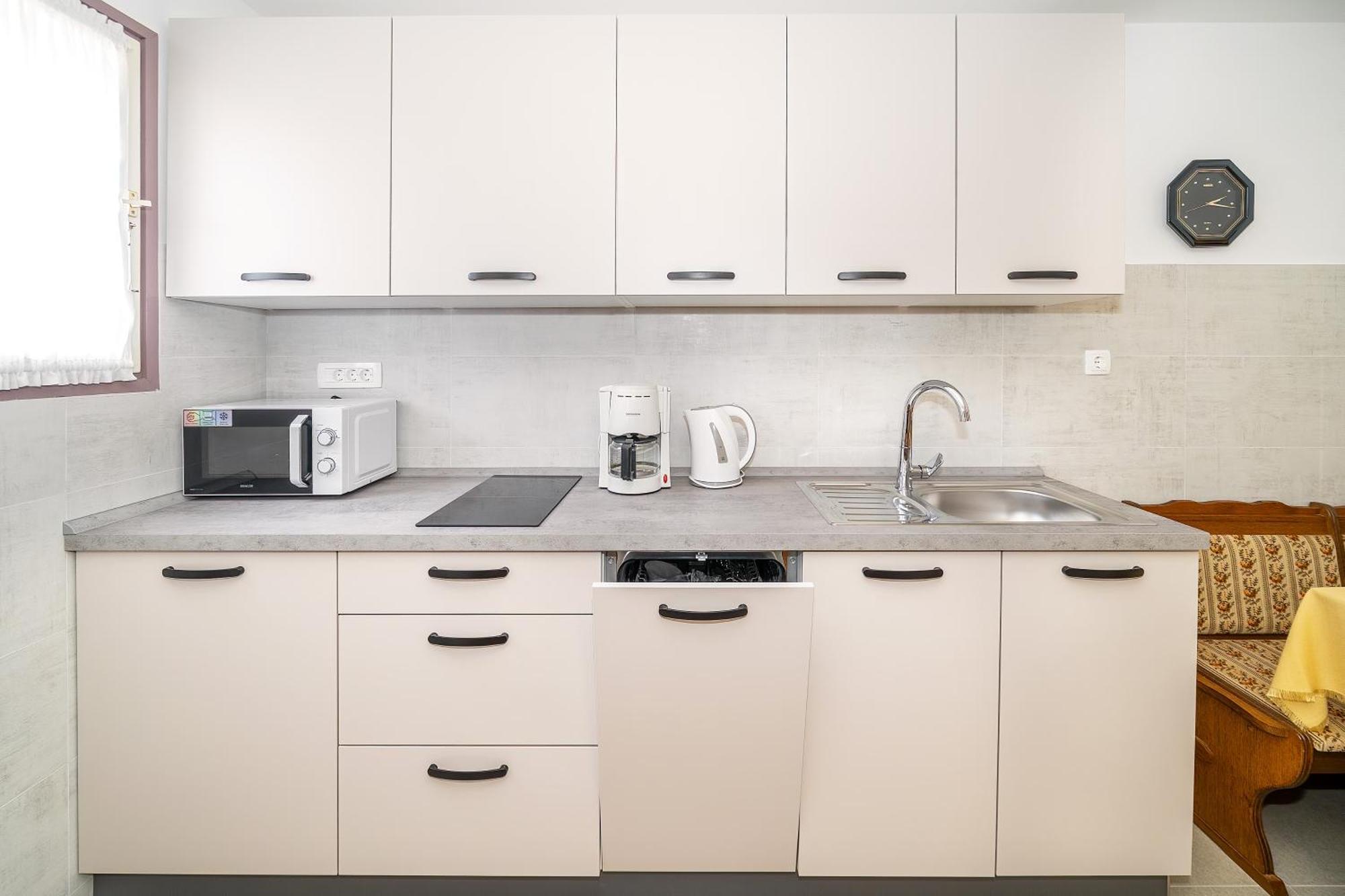 Apartments & Room Jagoda バスカ エクステリア 写真