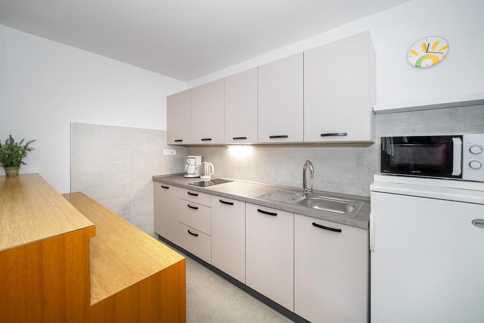 Apartments & Room Jagoda バスカ エクステリア 写真