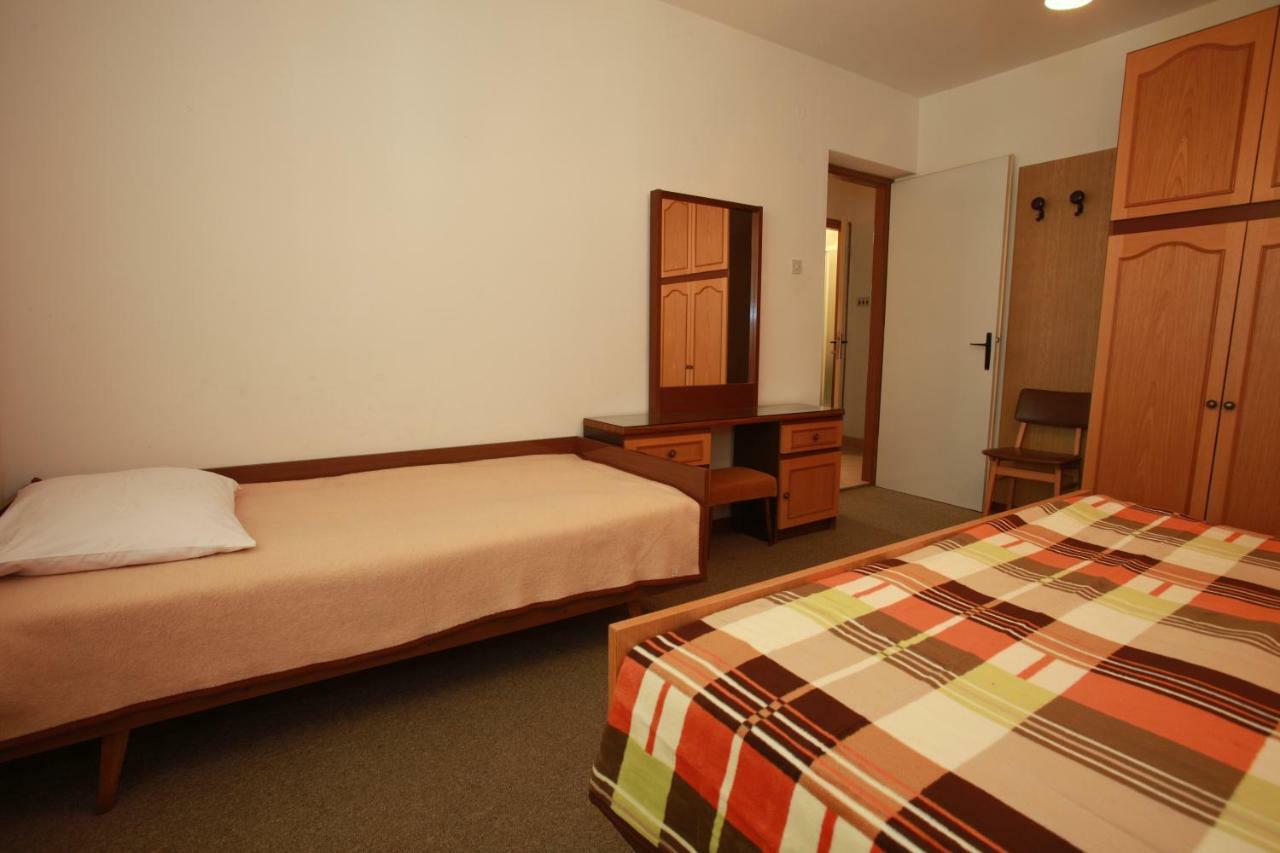 Apartments & Room Jagoda バスカ エクステリア 写真