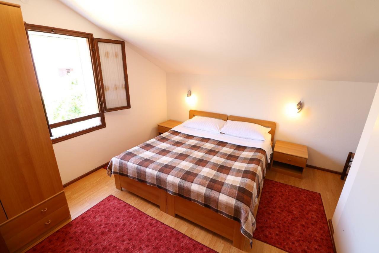 Apartments & Room Jagoda バスカ エクステリア 写真